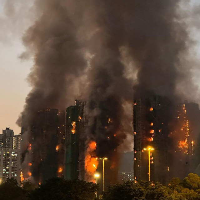 Gore neboderi u Hong Kongu