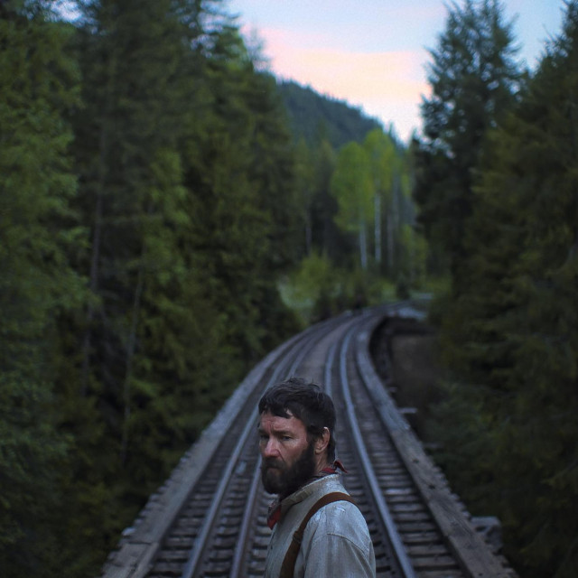 Joel Edgerton u filmu ”Snovi na tračnicama”