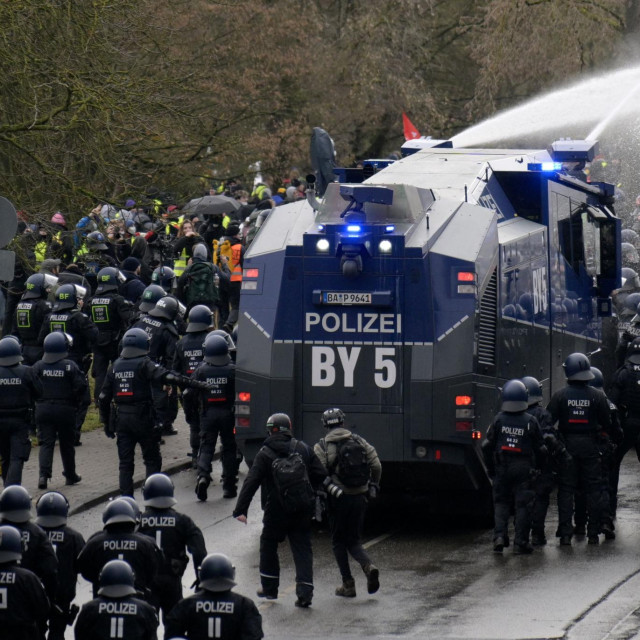 Protest protiv političkog pomlatka AfD-a