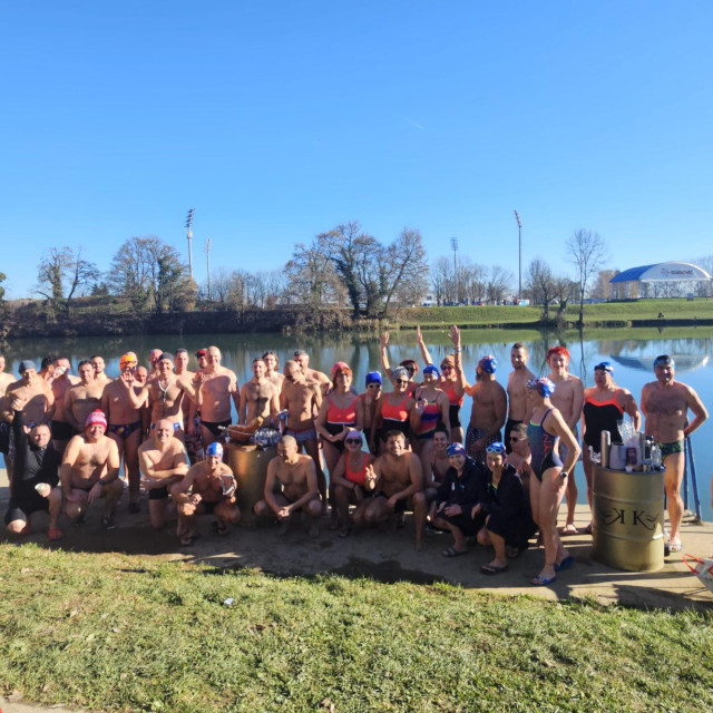 okupljanje zimskih plivača u Karlovcu