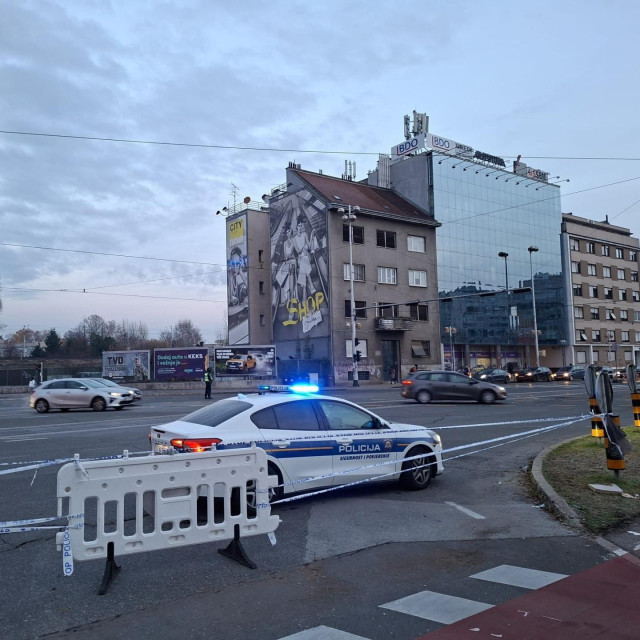 Drugi dan nove regulacije prometa na križanju Slavonske i Savske