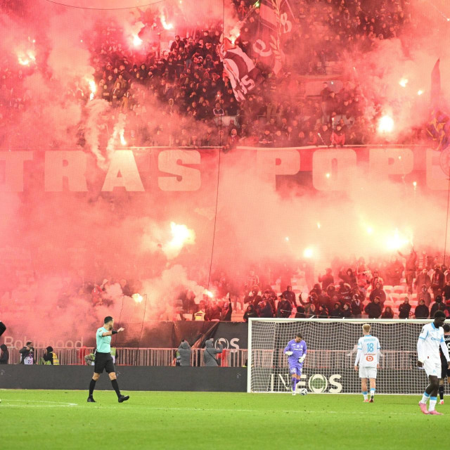 Navijači Nicea na utakmici s Marseilleom
