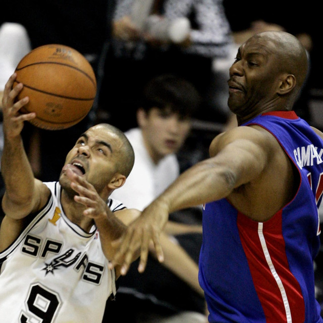 Tony Parker i Elden Campbell