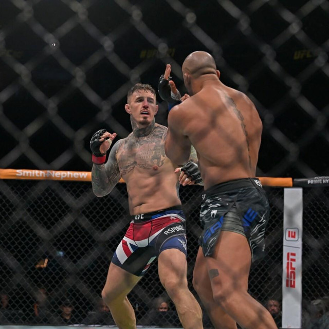 Tom Aspinall vs Ciryl Gane