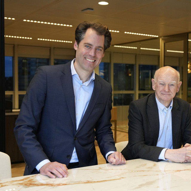 CEO Jan-Oliver Sell, Howard Davies i CFO Floris Lugt
