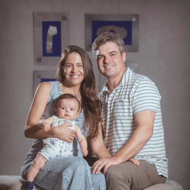 Ashley Colburn sa suprugom i sinom