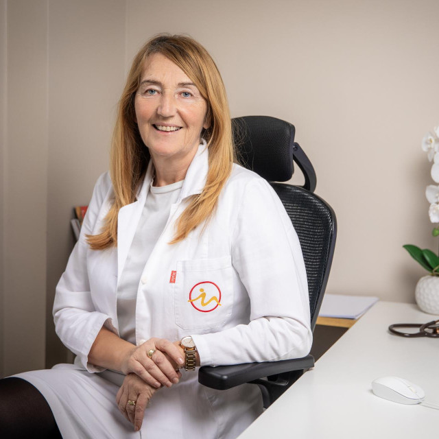 Prof. prim. dr. sc. Ingrid Prkačin, dr. med., specijalist interne medicine, subspecijalist nefrologije, voditeljica Odjela interne medicine Poliklinike Medikol u Zagrebu