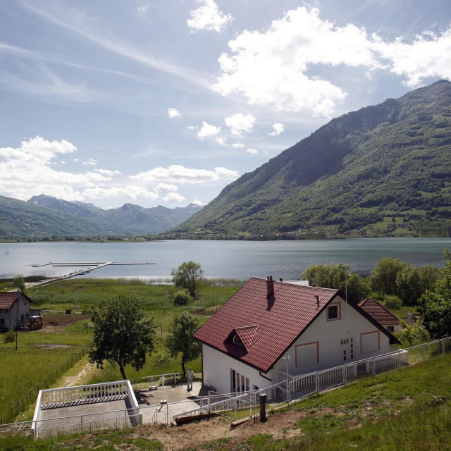 Selo u Crnoj Gori (ilustracija)