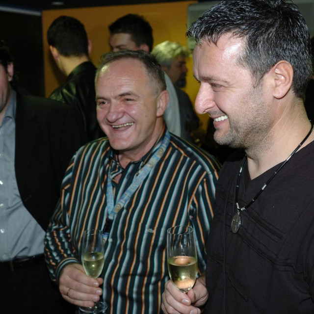 Veže ih trostruko kumstvo