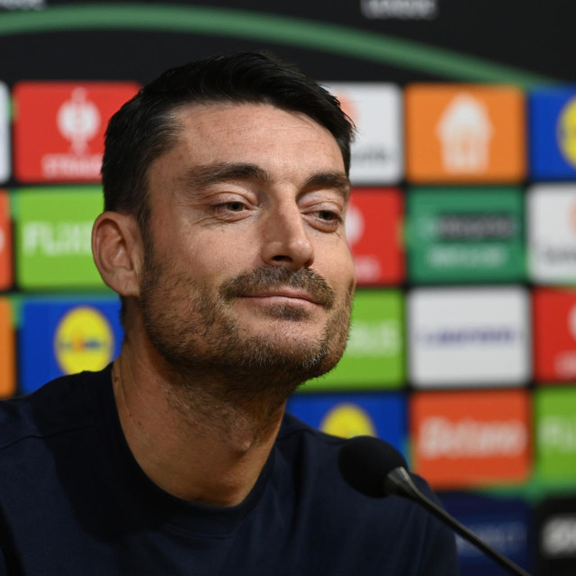 Trener Celja Albert Riera