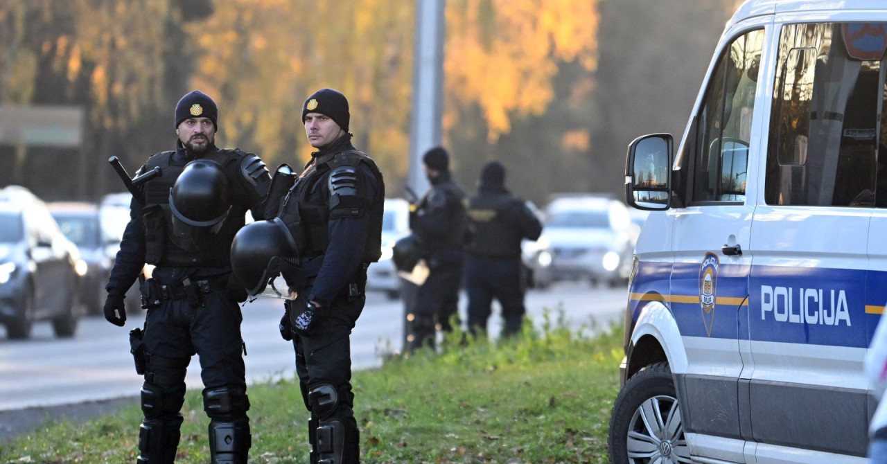 Derbi nije prošao bez uhićenja, policija privela 54 navijača Dinama i Hajduka. Zabranjeni predmeti, alkohol...