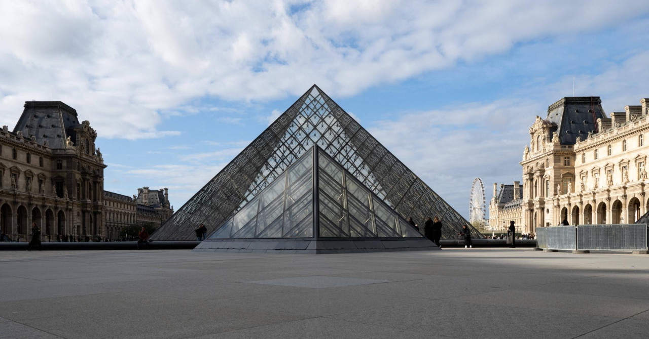 Nove nevolje za Louvre: u poplavi je uništeno više od tisuću dokumenata