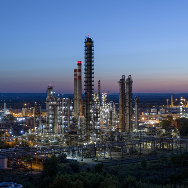 Rafinerija MOL-a u Százhalombatti.