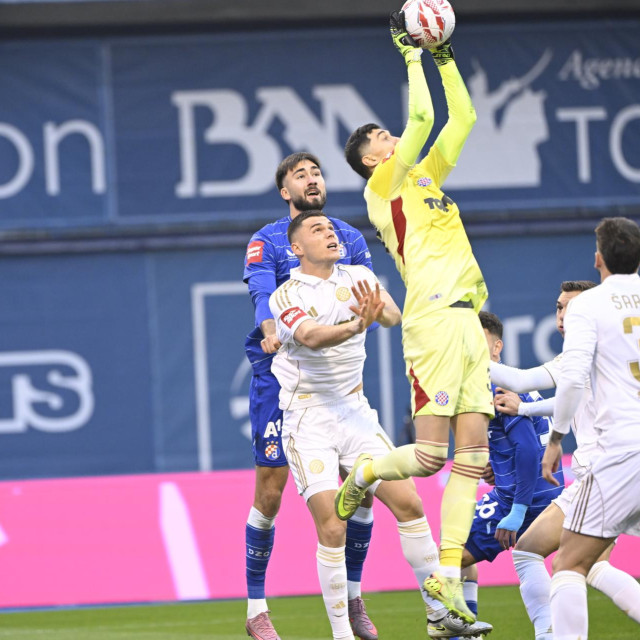 Toni Silić je pokazao da će ga teško biti maknuti s gola