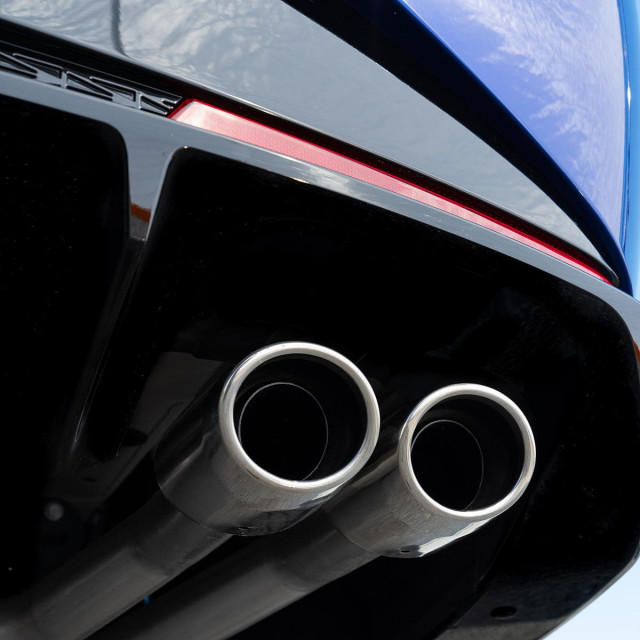 Ispuh automobila, ilustracija