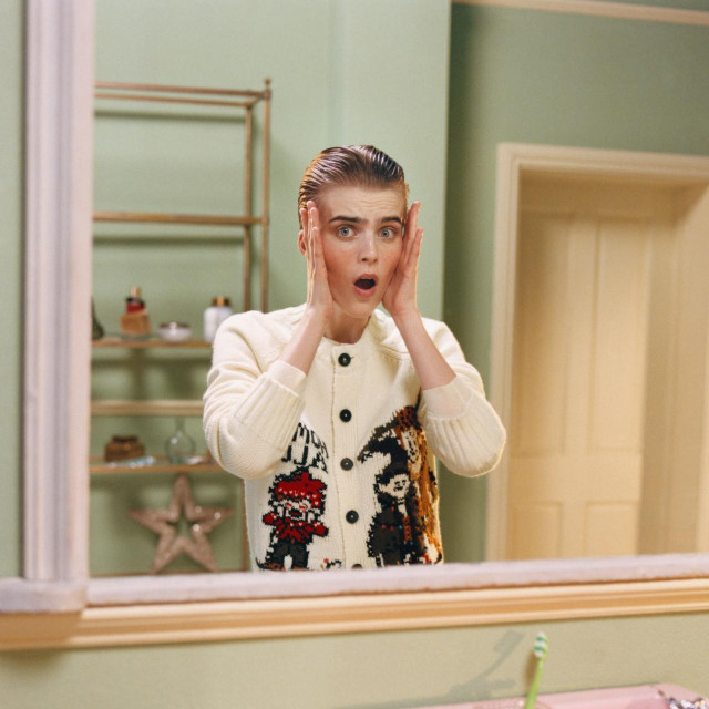 zara puloveri sam u kući