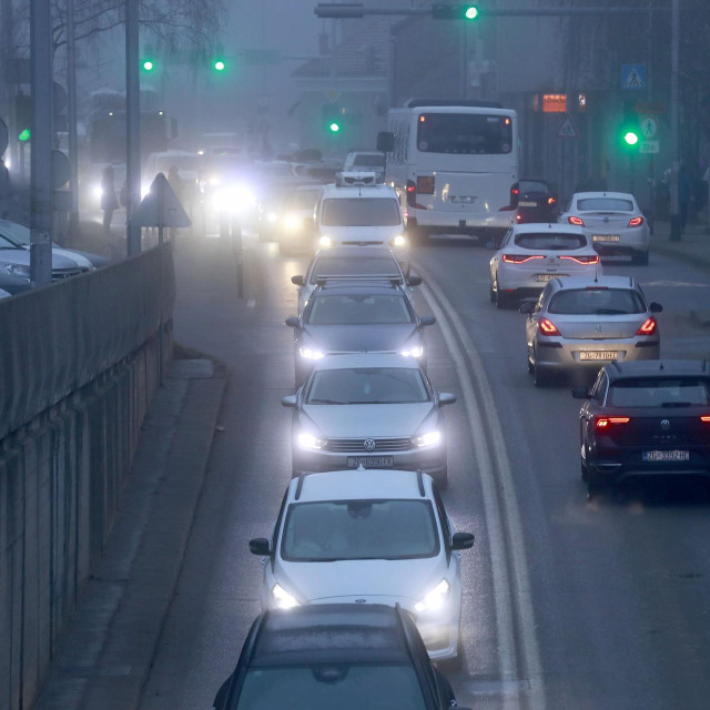 Maglovito jutro u Zagrebu