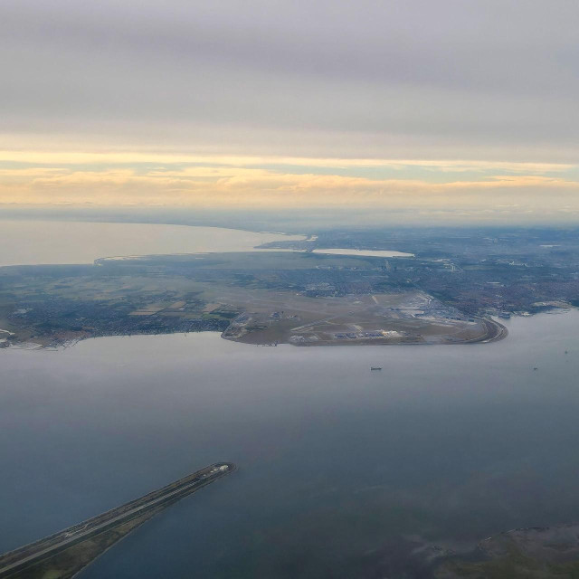 Pogled na udaljeni Kopenhagen iz zrakoplova