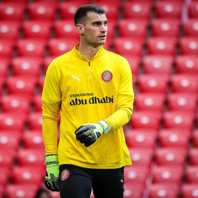 Dominik Livaković u opremi Girone