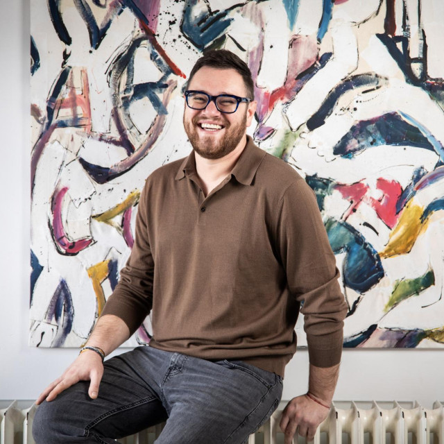 ”Za mene Božić sveti dan kad se sve uspori i kada se ‘zahvali za obitelj, zdravlje, za ono što imamo, ali i za sve što smo zajedno prošli‘”, kaže popularni bloger