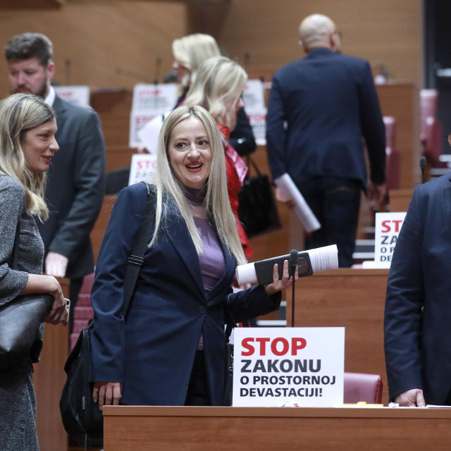 Ana Puž Kukuljan, Martina Vlašić Iljkić i Ivan Račan
 