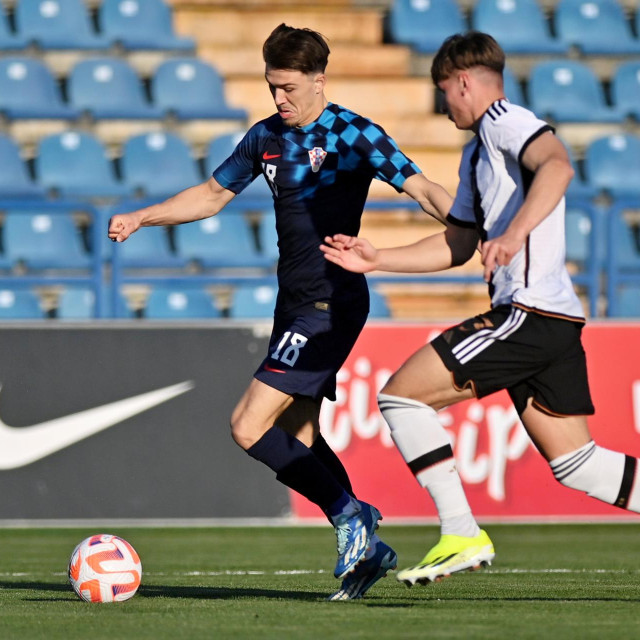 Noah Pesch u dresu U19 reprezentacije Hrvatske