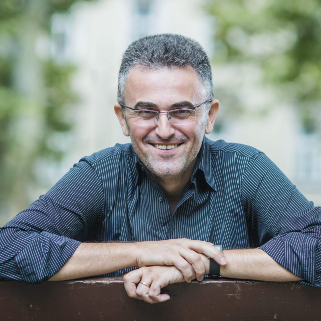 Zoran Vakula pisao je priče iz života i rada nekadašnjih i sadašnjih meteorolog(inj)a DHMZ-a i HRT-a