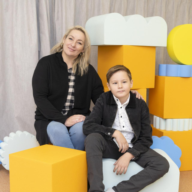 Marino s mamom Mandom u novootvorenoj zagrebačkoj rođendaonici Kidzona