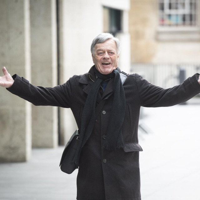 Tony Blackburn u društvo je najpoznatijih ženskara na svijetu - među kojima su Julio Iglesias, Warren Beatty, Jack Nicholson... - ušao još šezdesetih godina 