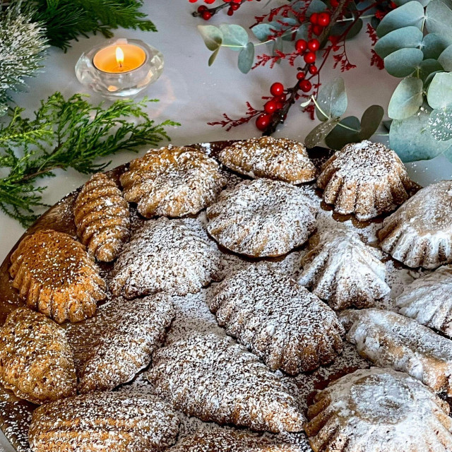 Ovi blagdanski kolačići mogu dugo stajati pa šape možemo napraviti dok još nismo u gužvi