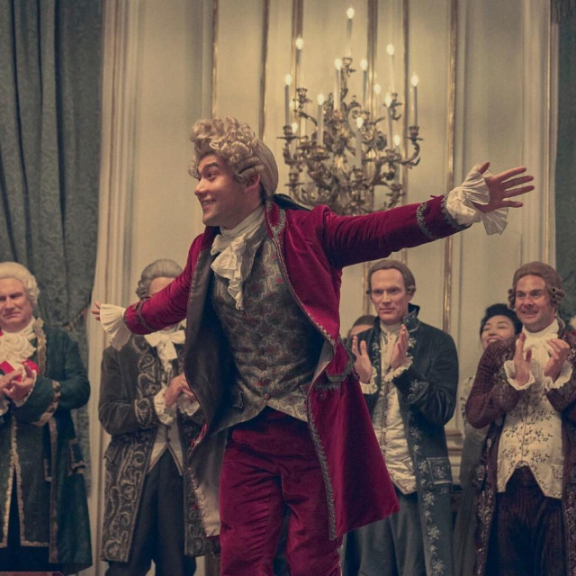 Will Sharpe kao Mozart u miniseriji ”Amadeus”