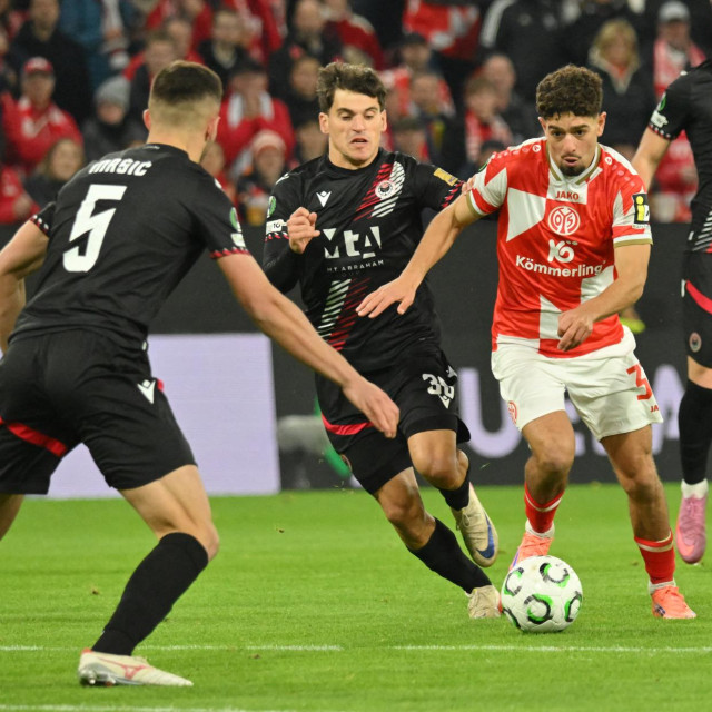 Neven Đurasek, Mainz - Zrinjski (Konferencijska liga)