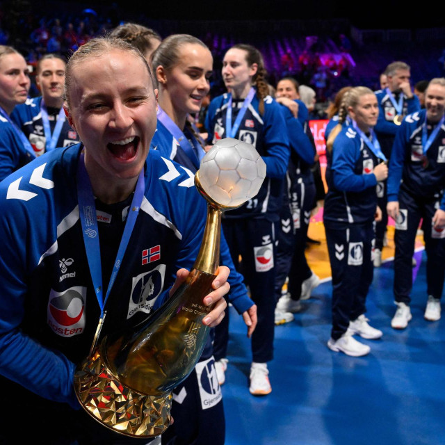 Norvežanke slave zlato osvojeno u nedjelju u Nizozemskoj. Njihov mentalitet i odnos prema sportu odlično poznaje Ana Debelić koja je godinama igrala u Kristianstadu