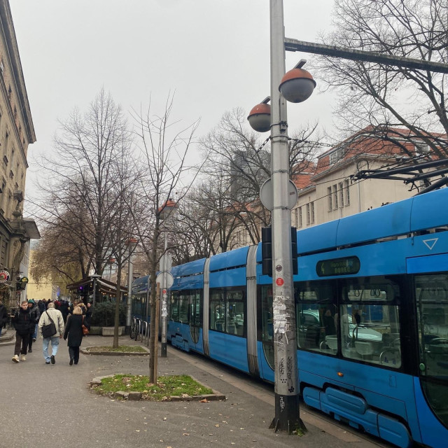 Zastoj tramvaja u Savskoj