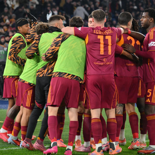 Wesley of AS Roma celebrates after scoring goal in the 61th minute for 1-0 during the match of 15th day of the Serie A Championship between A.S.Roma and Como 1907 at the Olimpico Stadium on Dec 15, 2025 in Rome, Italy. during AS Roma vs Como 1907, Italian soccer Serie A match in Rome, Italy, December 15 2025,Image: 1059556127, License: Rights-managed, Restrictions: Per la presente foto non č stata rilasciata liberatoria. Ai sensi di legge e come giŕ accettato in fase di registrazione sul sito, chi pubblica la foto č tenuto a pixelare tutto ciň che violi il Diritto alla Privacy di soggetti terzi (volti, targhe ecc.)., Model Release: no, Credit line: Roberto Ramaccia/IPA Sport/ipa-agency.net/IPA/Profimedia