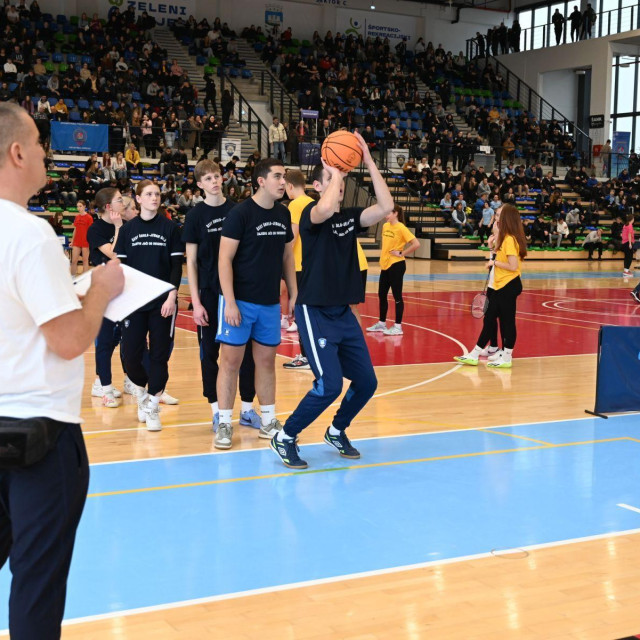 Sportsko natjecanje u dvorani u Sisku