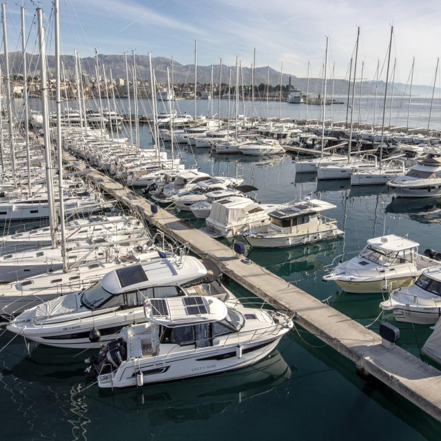 Specijal Jutranji list
Split, 091225
Sinisa Simun Vulic, vodja posade ACI marine.
Na fotografiji: ACI marina Split.