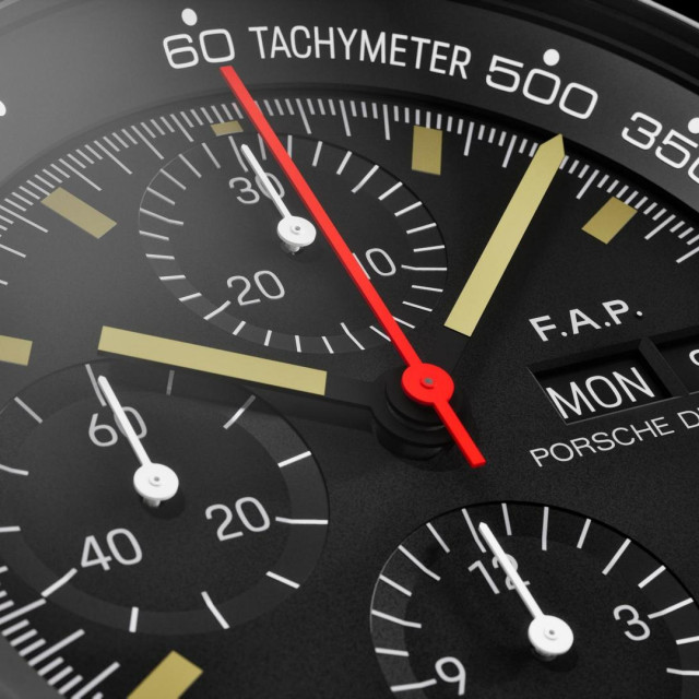 Proizvođač prvog Porsche Design Chronograph 1 sata bila je 1972. godine tvrtka Orfina