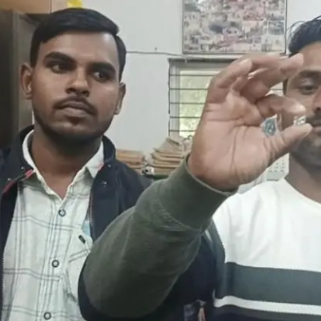 Satish Khatik i Sajid Mohammed