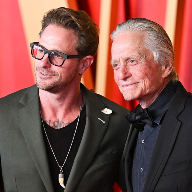 Na partyju Vanity Faira nakon dodjele Oscara 2024. godina, vidjelo se koliko su otac i sin slični