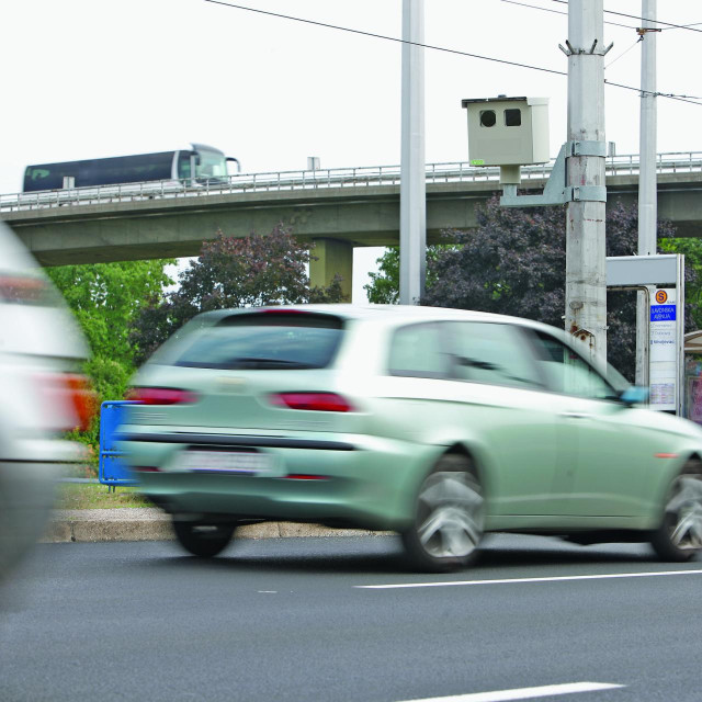 Kamere za mjerenje brzine, ilustracija