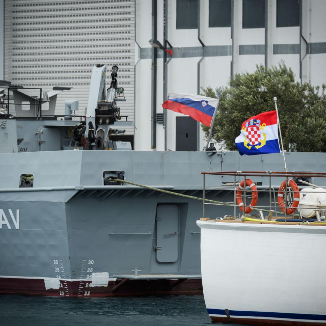 Brod u brodogradilistu Iskra