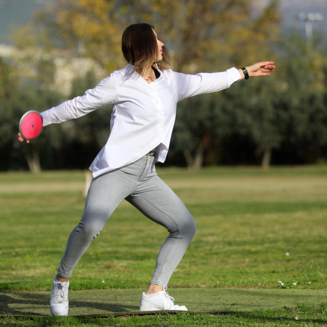 Mia Nekić baca disk četiri godine