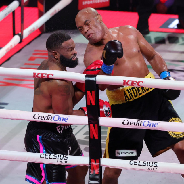 Tyron Woodley (lijevo) vs, Anderson Silva (desno)