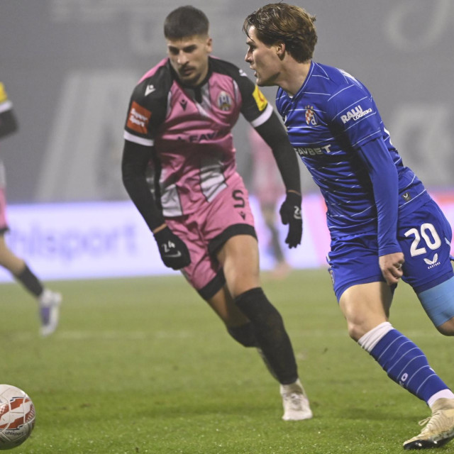 Robert Mudražija (desno)