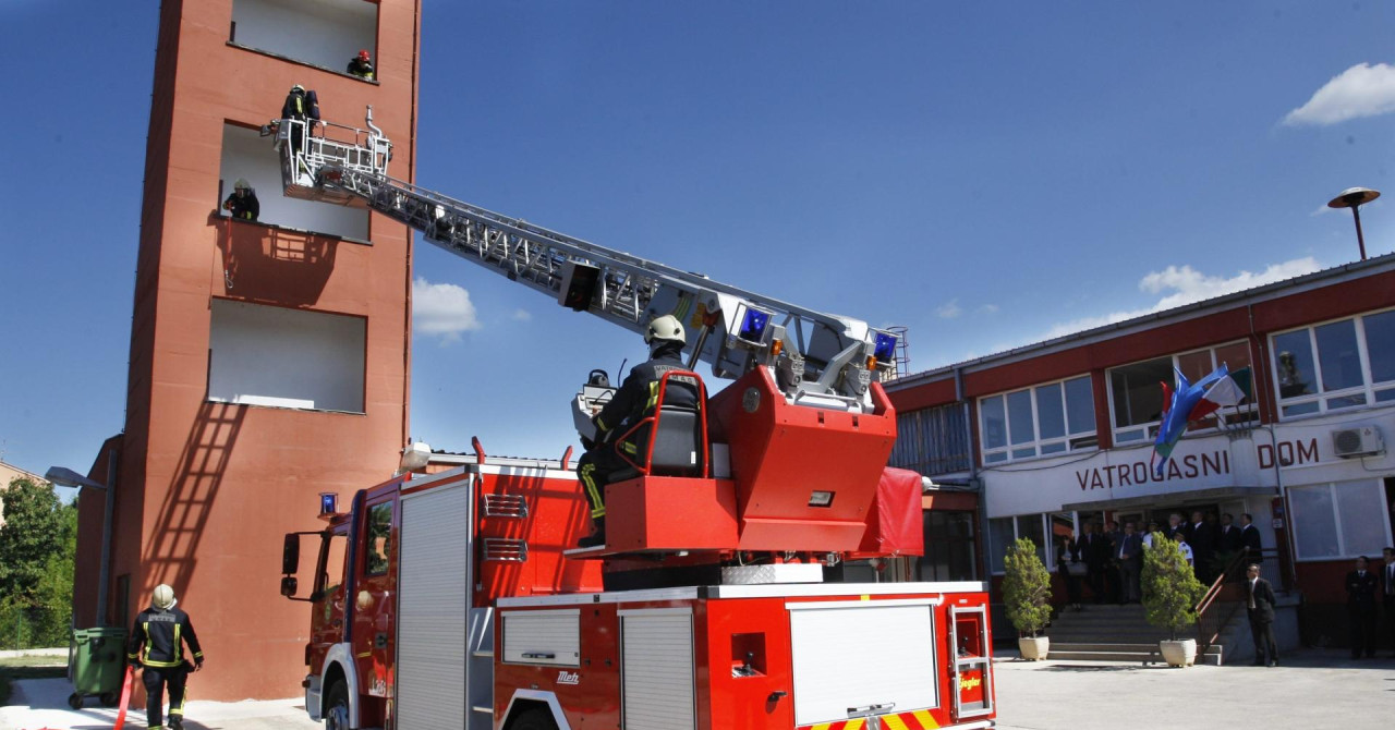 Vatrogasci u Umagu započeli štrajk, objavili iznos svoje plaće sa svim prekovremenima: ‘Intervenirat ćemo samo u slučajevima ugroze‘
