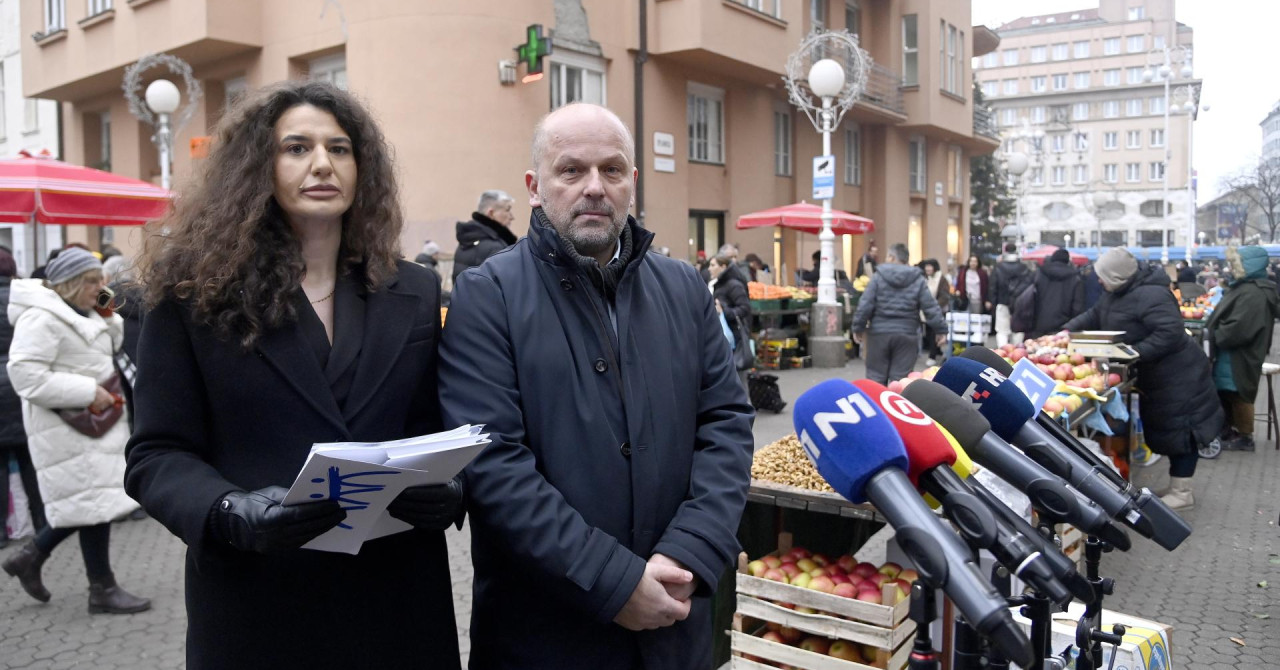 Sindikati opozarjajo: Božična košarica se je v enem letu podražila za 16 odstotkov, številni si ne morejo privoščiti tradicionalnih jedi