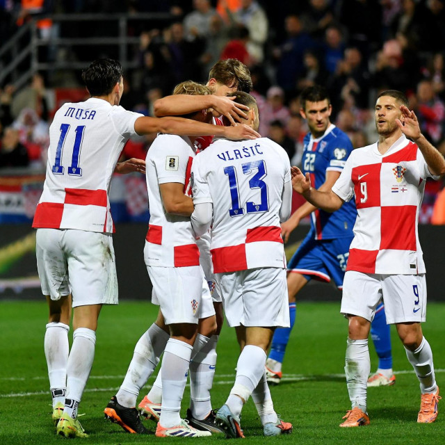 Nikola Vlašić i suigrači 