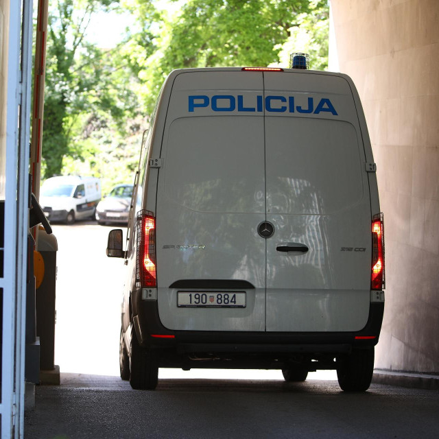 Ilustracija, policija