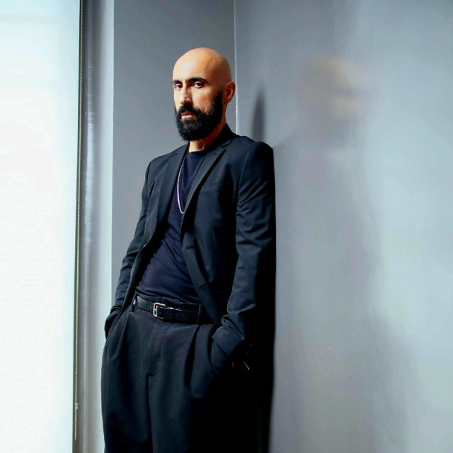 Filippo je duboko religiozan